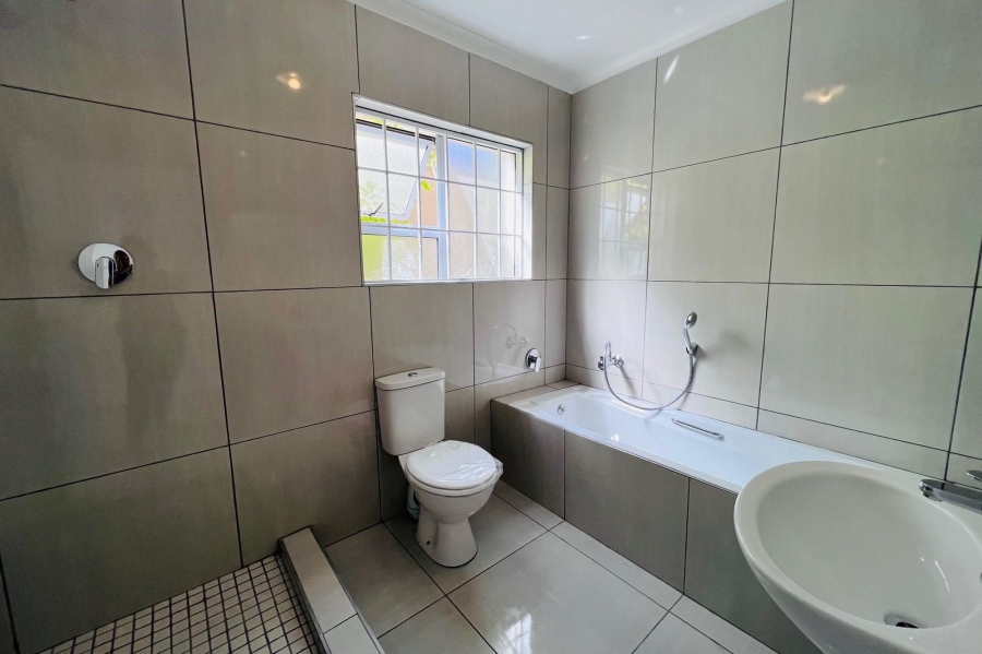 To Let 3 Bedroom Property for Rent in Century City Western Cape